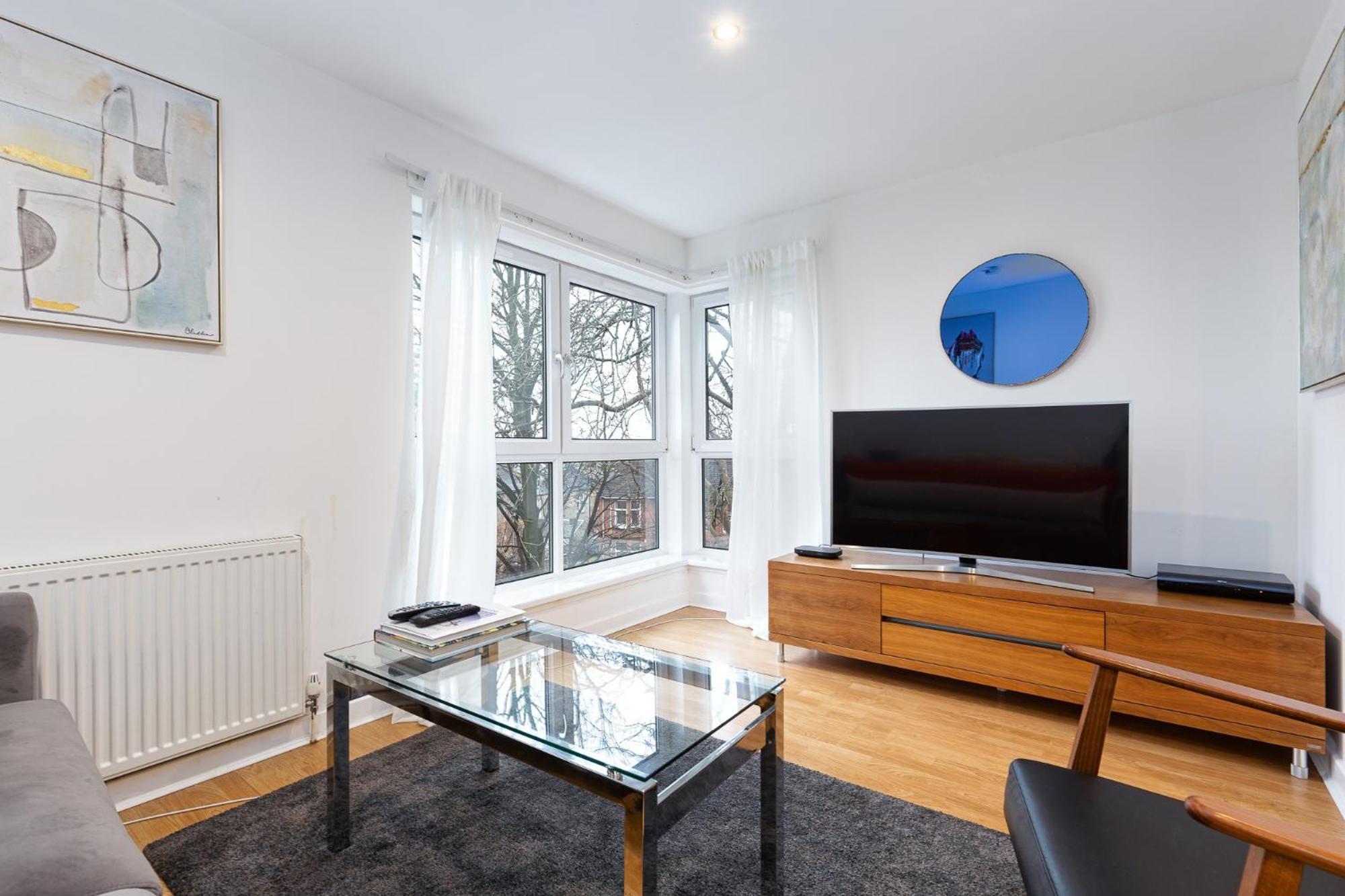 Modern 2 Bed Broompark/Central Apt. With Parking Glasgow Kültér fotó